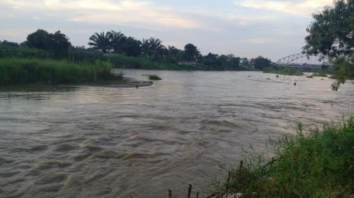 5 Sungai di Indonesia yang pernah dipenuhi DARAH dan MAYAT