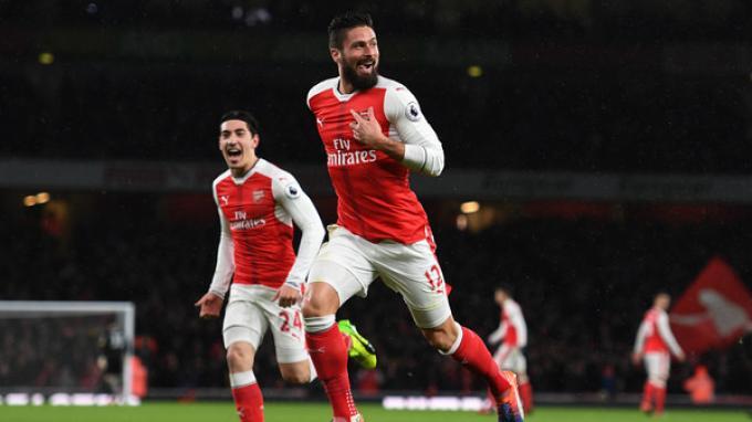 Pires: Arsenal Harus Kalahkan Chelsea Bila Ingin Juara Liga Inggris