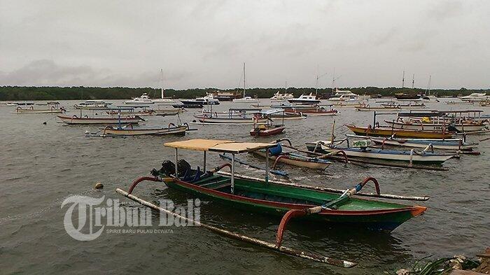 Tinggi Gelombang Sampai Dua Meter, Nelayan Bali Terpaksa Tak Melaut