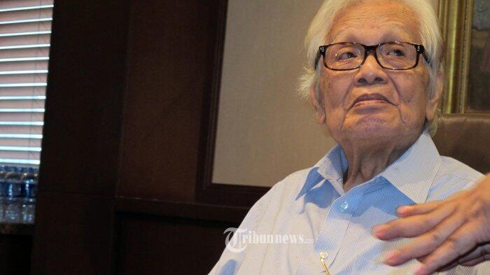 Jacob Oetama dan Gusti Rusdi Effendi Raih Penghargaan Lifetime Achievement