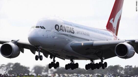 Seorang Penumpang Coba Buka Pintu Pesawat Saat Terbang di Ketinggian 12.000 Meter