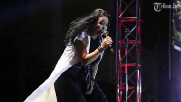 Tantri Tetap Tampil Atraktif Pascamelahirkan