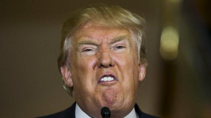 Hakim Federal Perintahkan Tunda Kebijakan Donald Trump