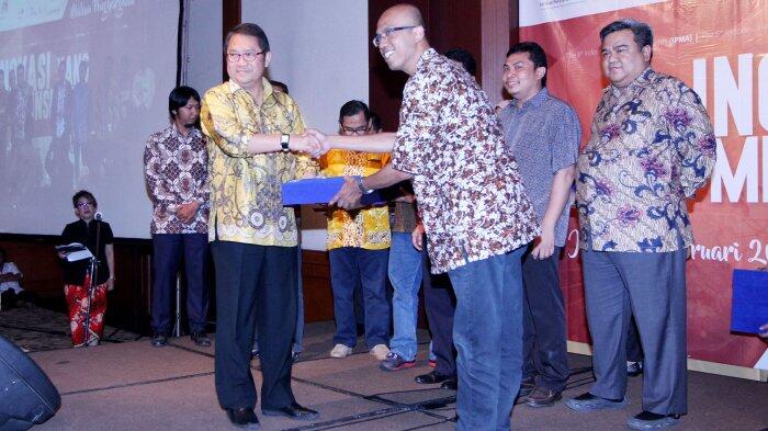 Jakob Oetama dan Gusti Rusdi Effendi Raih Penghargaan Lifetime Achievement