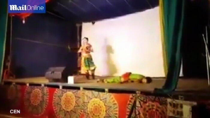 Detik-detik Mengerikan Penari Dijemput Ajal Saat Tampil di Panggung