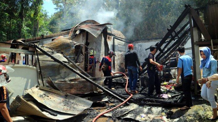 Rumah dan Gudang Milik Rahmah Ludes Terbakar