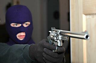 Beraksi Kurang dari 10 Menit, Kawanan Perampok Ini Gondol Rp 811 Juta