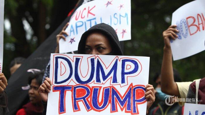 Akibat Kebijakan Trump, 60 Ribu Warga Asing Gagal Masuk ke Amerika Serikat