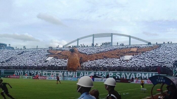 Jokowi Nikmati Laga Perdana Piala Presiden Meski Berakhir Tanpa Gol