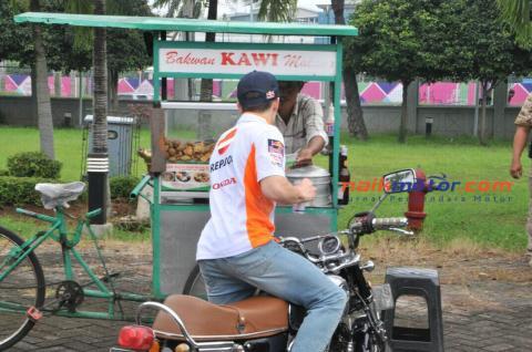 Foto Marquez Jajan Bakso malang bikin Rame Netizen