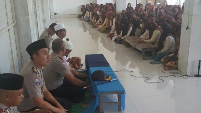 Hubungan Polri-Ulama Seperti Pemberian Obat dan Imunisasi dalam Menyembuhkan Penyakit