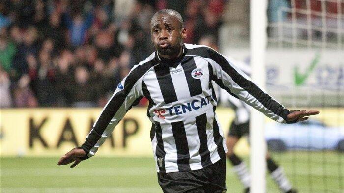 Rekrut Willie Overtoom, Pelatih Persib Bandung Tunggu Sinyal Manajemen