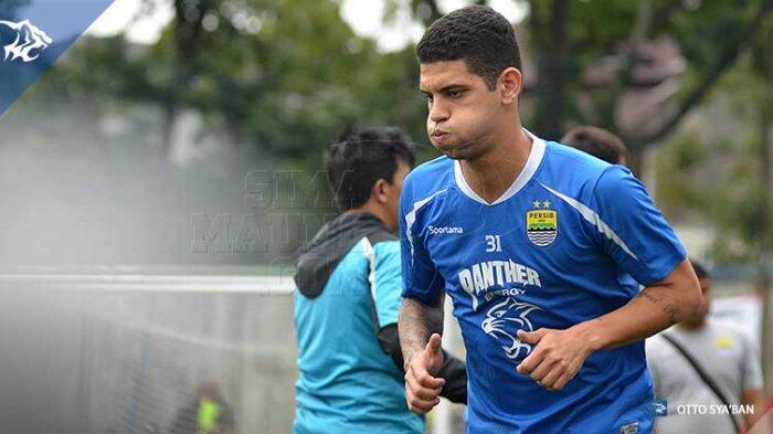 Coret Raphael de Lima, Persib Bandung Tegaskan Butuh Gelandang Merangkap Penyerang