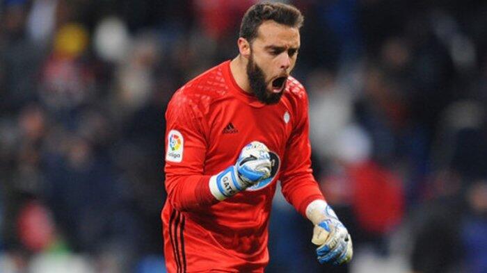 Cristiano Ronaldo Disoraki Penonton yang Marah Kiper Real Sociedad