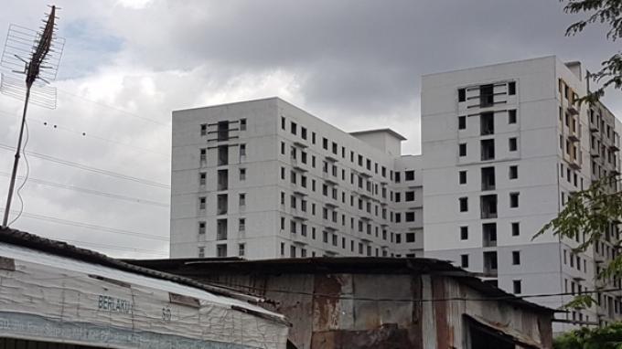 Ahok Ancam Robohkan Dua Tower Apartemen di Cakung