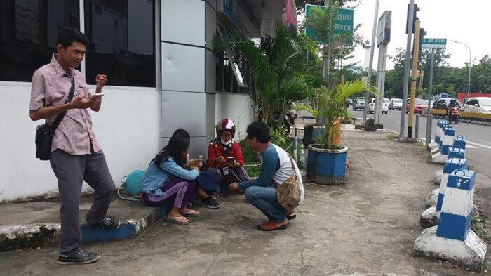 Sopir Angkot Makassar Mengeluh, Penumpang Mengaduh