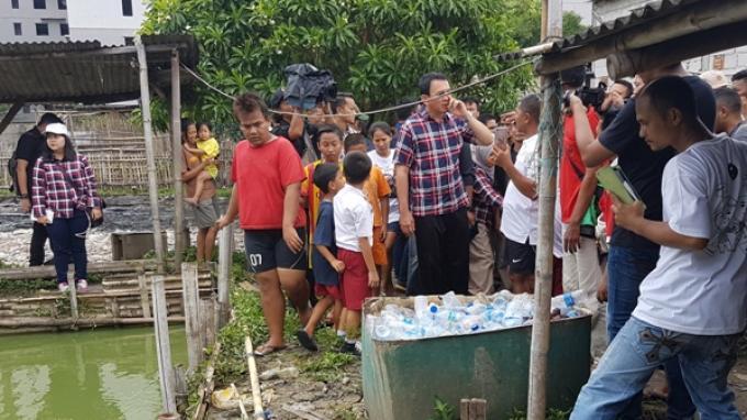 Ahok Bakal Tugaskan Orang OTT Pembuang Sampah ke Kali