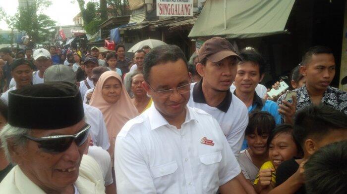 Kampanye di Penjaringan Anies Diarak Musik Angklung
