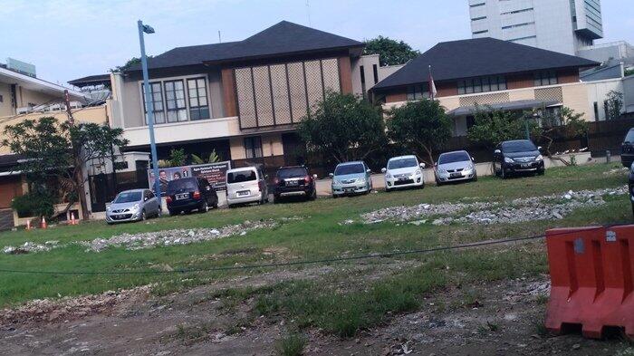 Pendemo di Rumah SBY Bagikan Selebaran Berisi Penolakan Isu SARA