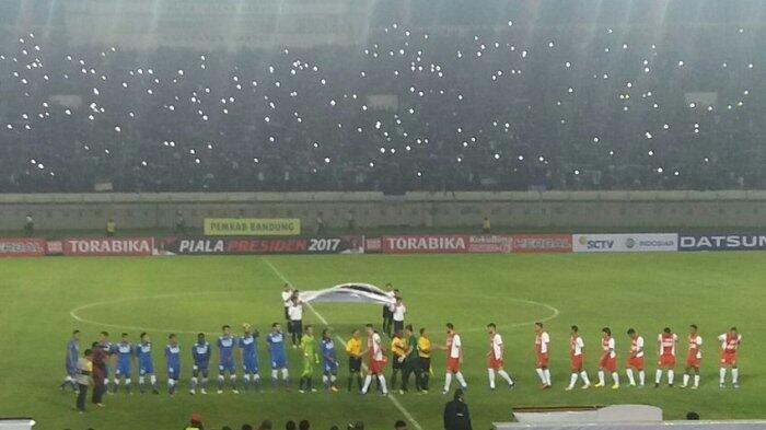 Jeda Pertandingan, Panpel Persib Bandung vs PSM Makassar Sempat Disibukkan Kucing