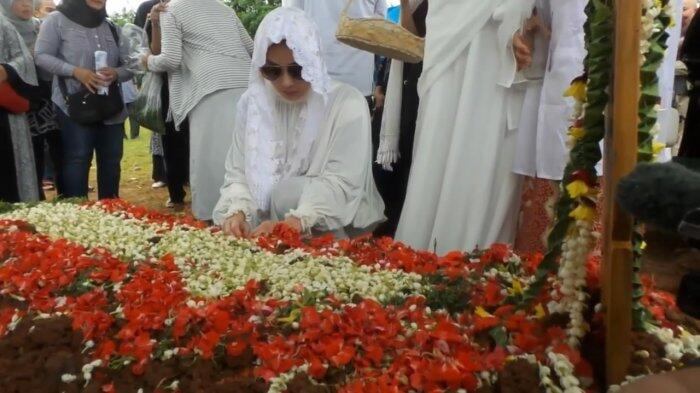 Terry Putri Bersyukur Masih Sempat Menikmati Merawat Sang Bunda Sebelum Meninggal