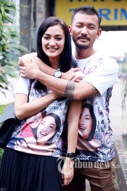 Setelah Nunggu Hampir 4 Tahun, Atiqah Hasiholan Akhirnya Hamil