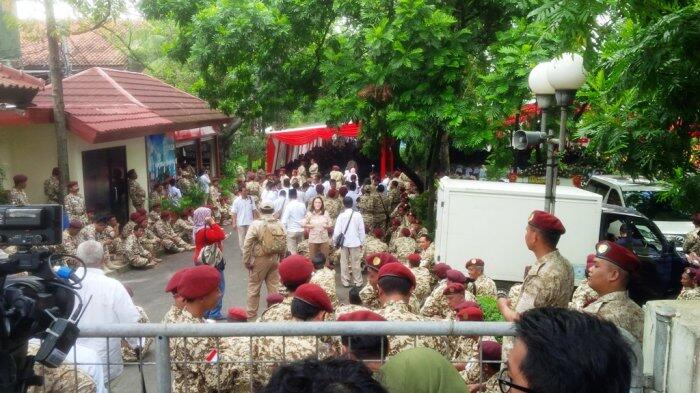Anies-Sandi Hadiri HUT Gerindra Ke-9