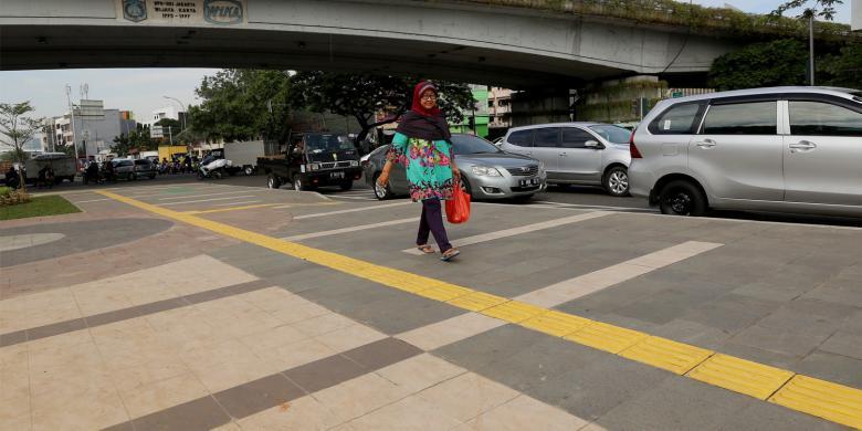 10 Trotoar Jakarta Paling Ajib yang Harus Agan Sista Cobain