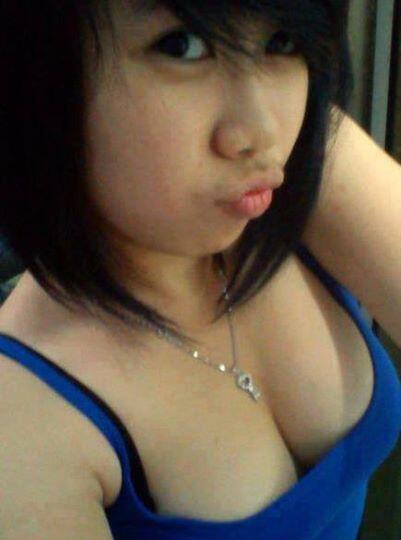 Pengalaman Nia Menghadapi Penis Jumbo Suaminya