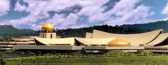 Istana dan Kastil Dengan Predikat &quot;Ter&quot; yang Ada di Dunia