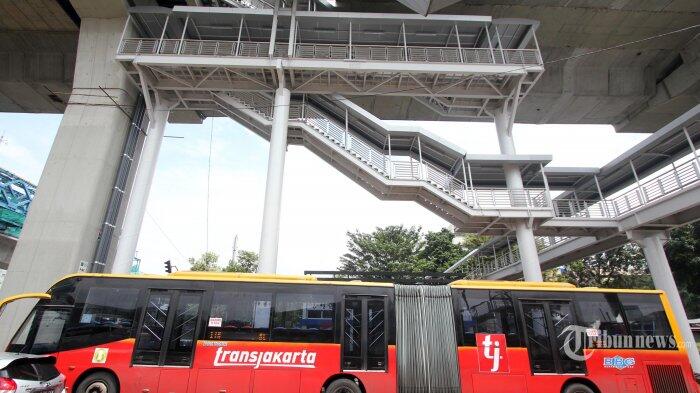 Transjakarta Bantah Busnya Digunakan Mahasiswa untuk Demo di Rumah SBY