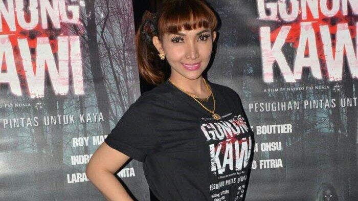 Permisi Ritual di Gunung Kawi, Roro Fitria Merasa Ada Makhluk Gaib Mendampingi