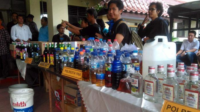 Miras Oplosan Tewaskan Tiga Orang, Seorang Lainnya Kritis