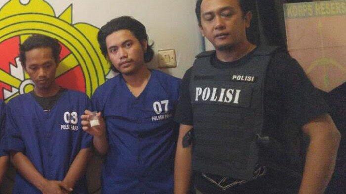 Mau Pesta Sabu, Dua Pemuda Disergap Usai Belanja di Minimarket