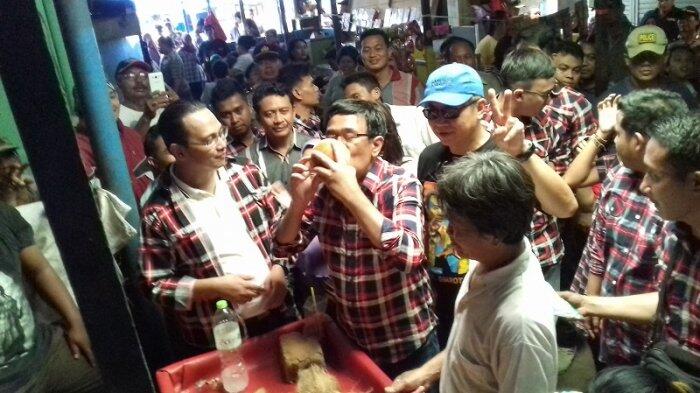 Blusukan ke Pasar Radio Dalam, Djarot Beli Ramuan Herbal hingga Jadi 'Drunken Master'