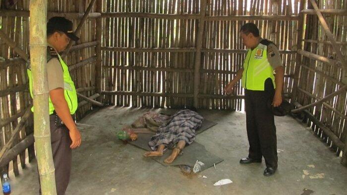 Menyedihkan! Sudah Dua Tahun Wawan Hidup Dirantai di Belakang Rumah