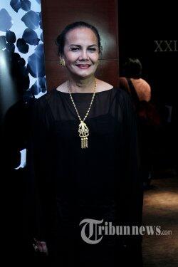 Nasi Merah dan Jus Sayur Jaga Kesehatan Tubuh Christine Hakim