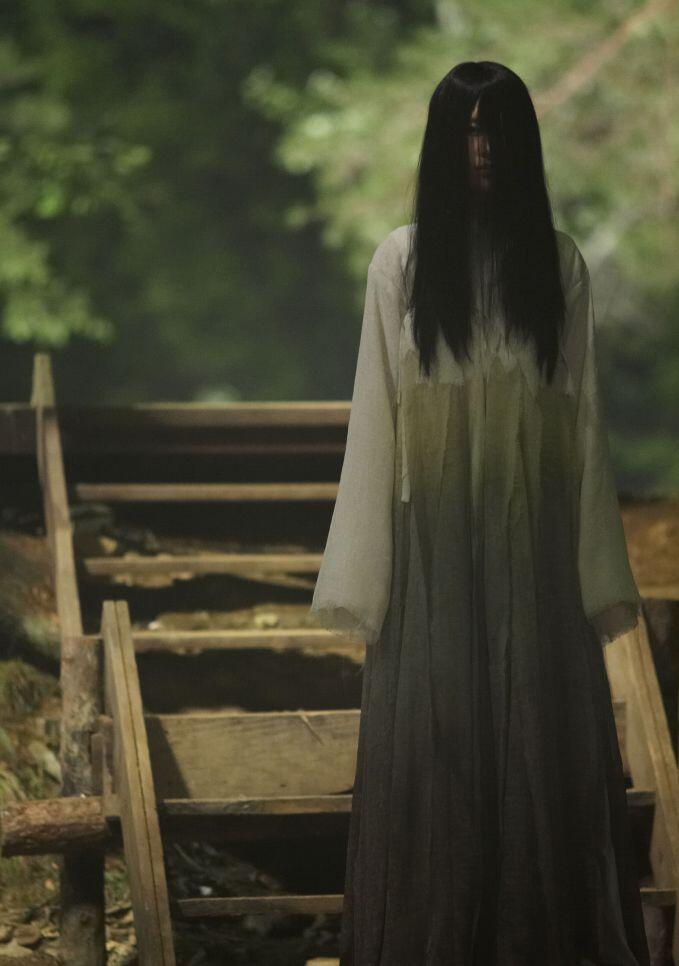 10 Cara Ini Dipercaya Ampuh Untuk Melihat Hantu, Berani Coba?