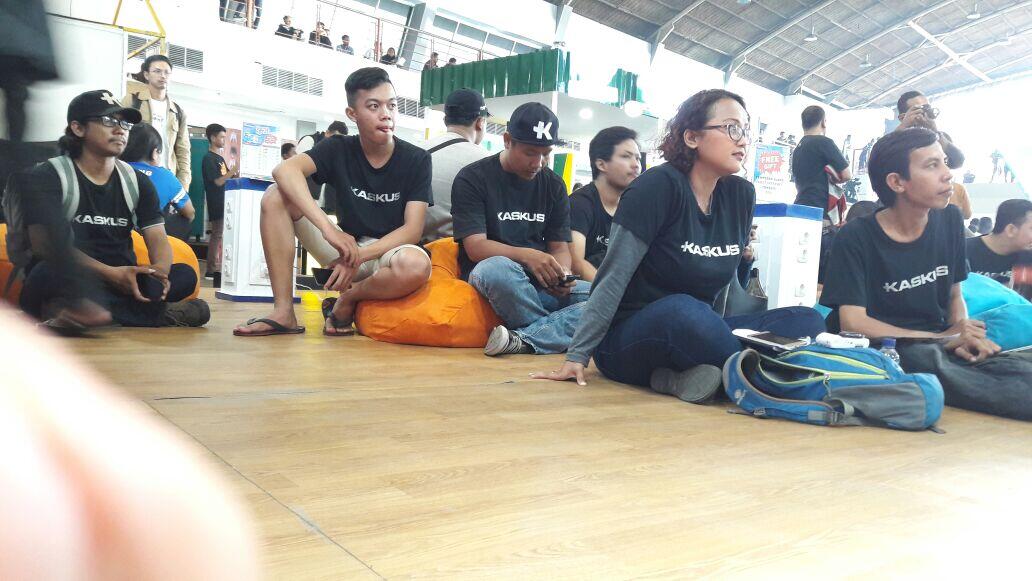 &#91;FIELD REPORT&#93; LIHAT KEMERIAHAN JAKCLOTH SURABAYA BERSAMA SAMSUNG YUK GAN. 