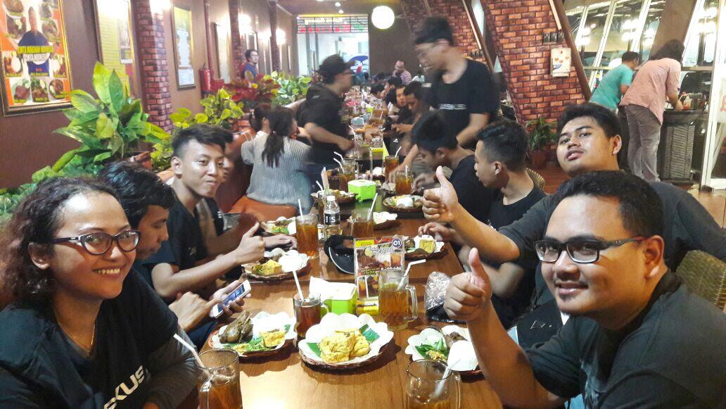 &#91;FIELD REPORT&#93; LIHAT KEMERIAHAN JAKCLOTH SURABAYA BERSAMA SAMSUNG YUK GAN. 