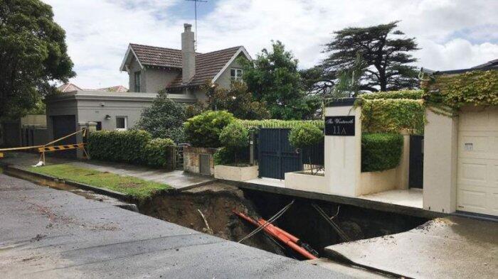 Ada Lubang Besar Tiba-tiba Muncul Dekat Rumah PM Australia