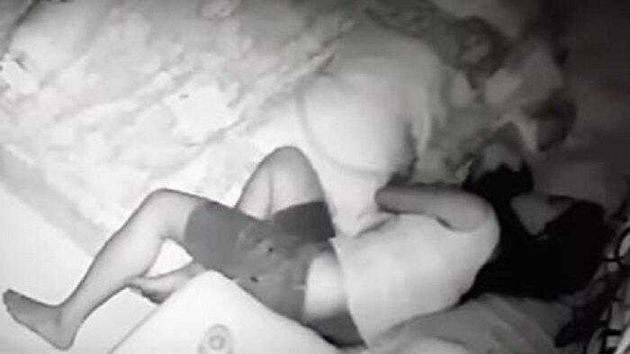 Tinggalkan Bayi Bersama Pembantu, Sang Ibu Syok Lihat Rekaman CCTV di Kamar
