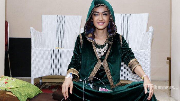 Masih Dirawat, Julia Perez Akan Bertemu Nikita Mirzani di Kantor Polisi