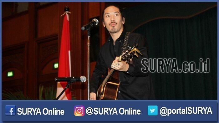 Musisi Jepang yang Pernah Kuliah di UGM Ini Rilis Lagu Buatmu Tertawa