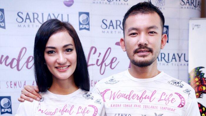 Artis Ini yang Tahu Betapa Harunya Perasaan Rio Dewanto Bakal Jadi Ayah
