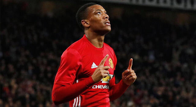 Berita MU : Martial Ingin Tetap Bertahan