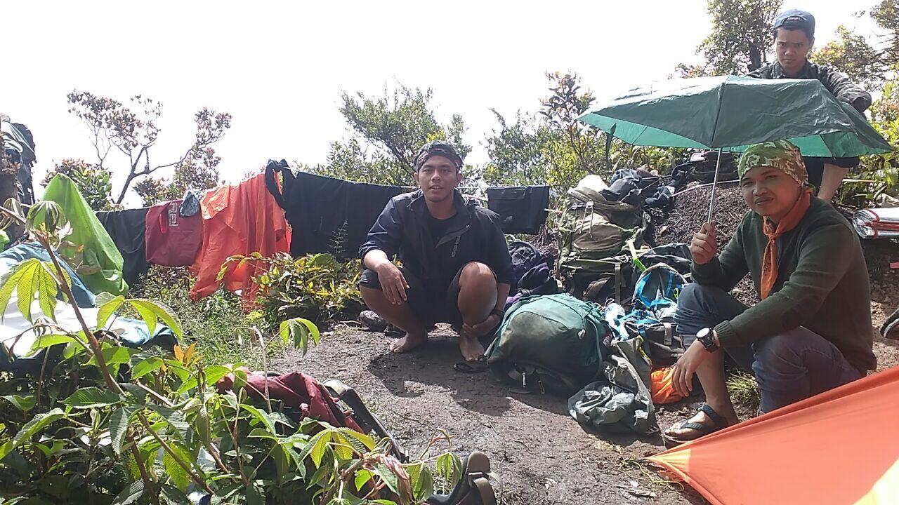 Puncak Salak 2 via Pura, pendakian yang amat sangat biasa-biasa saja