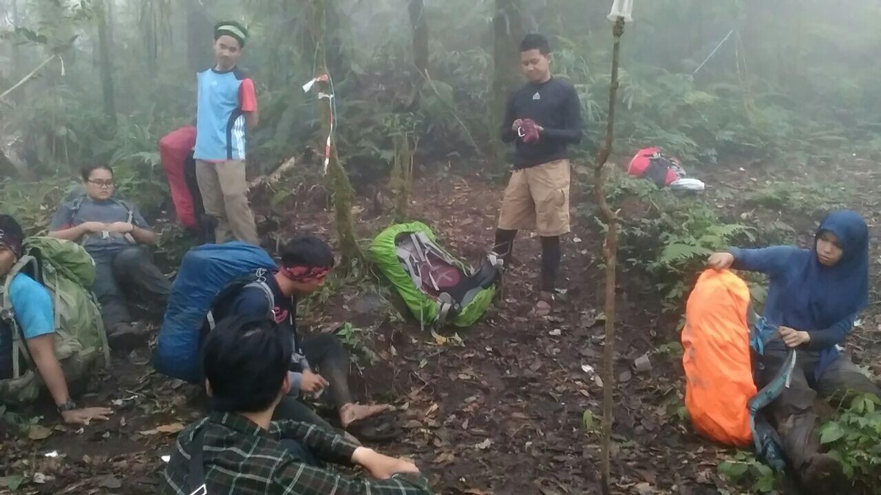 Puncak Salak 2 via Pura, pendakian yang amat sangat biasa-biasa saja