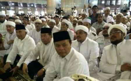 Massa Aksi 112 Disumpah Menangkan Gubernur Muslim