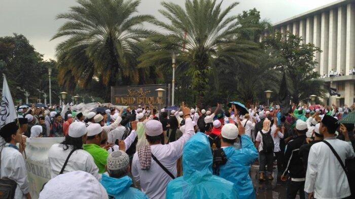 Peserta Aksi 112 Dibaiat untuk Pilih Gubernur Sesuai Fatwa MUI